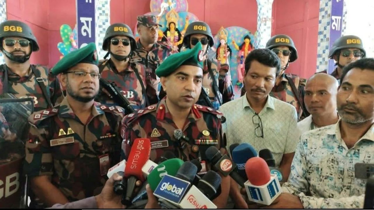শারদীয় দুর্গাপূজা- উপলক্ষে  পূজামণ্ডপের সার্বিক নিরাপত্তায় সুনামগঞ্জ  ব্যাটেলিয়ান ২৮ বিজিবির নিরাপত্তা  প্রস্তুতি