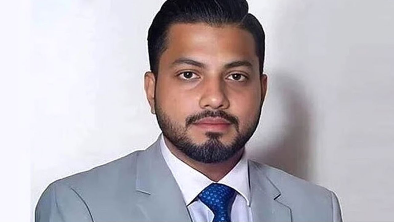 অস্ত্র হাতে অভিযানের পর ইশরাক হোসেনের পদত্যাগের খবর, মন্ত্রণালয়ের অস্বীকার