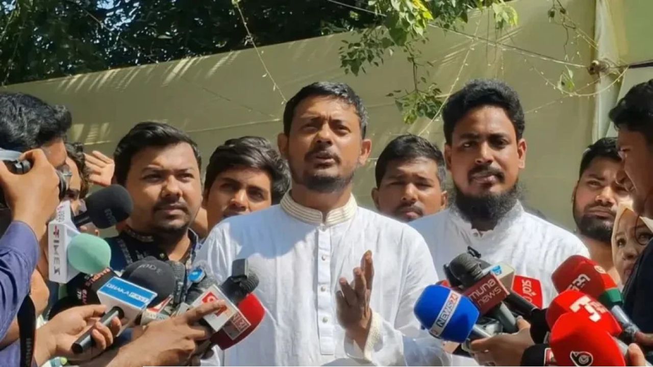 'স্বরাষ্ট্রমন্ত্রীর ব্যর্থতায় ফাঁদে পড়েছেন ইশরাক': নাসীরুদ্দীন পাটওয়ারী